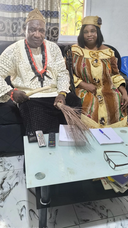 E kingɛ ya Womana
